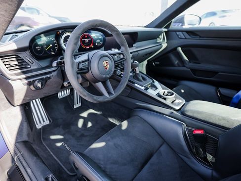 Certified 2022 Porsche 911 GT3 image 4