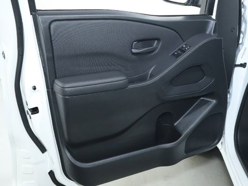 Used 2024 Nissan Frontier S w/ S Utility Package image 15