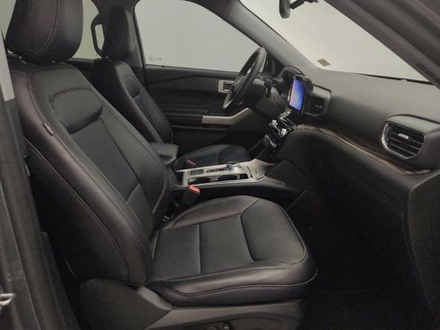 Used 2023 Ford Explorer Limited w/ Equipment Group 301A RWD image 21