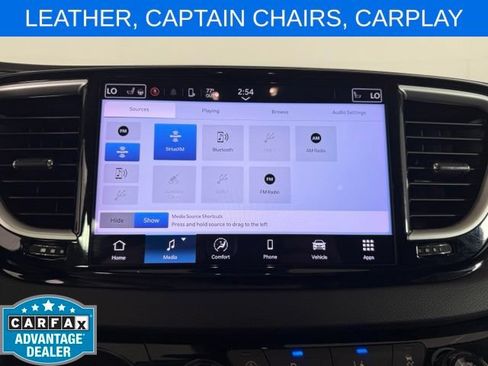 Used 2024 Chrysler Pacifica Touring-L FWD image 22