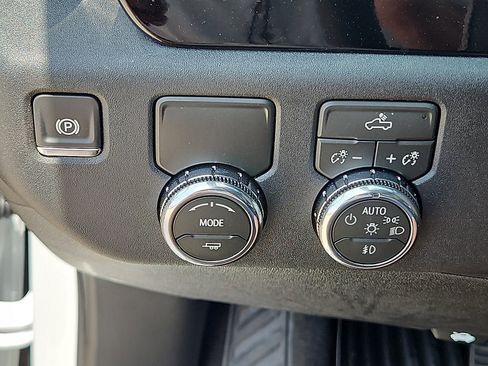 New 2026 GMC Sierra 1500 Elevation RWD image 17