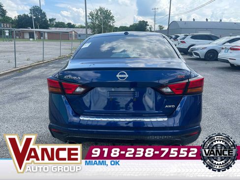 Used 2023 Nissan Altima 2.5 SR w/ SR Premium Package AWD/4WD image 5