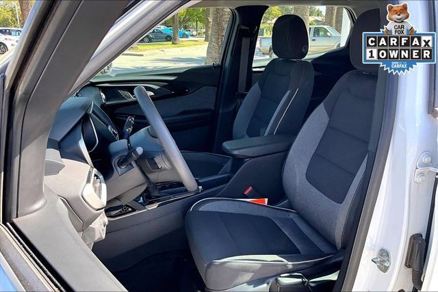 Used 2021 Chevrolet TrailBlazer L FWD image 23
