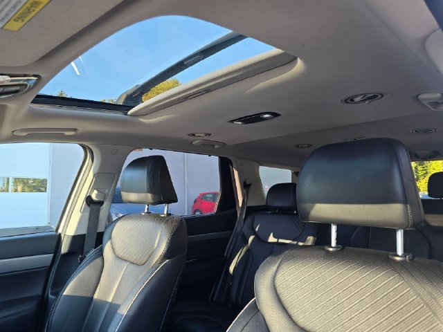 Used 2023 Hyundai Palisade SEL AWD/4WD image 24