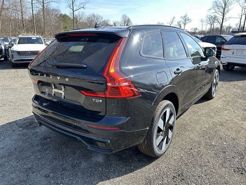 New 2025 Volvo XC60 T8 Plus w/ Climate Package image 3