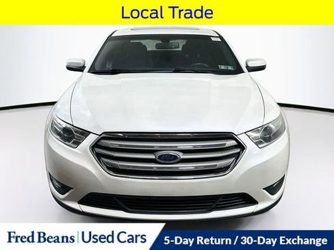 Used 2014 Ford Taurus SEL w/ Equipment Group 201A FWD image 2