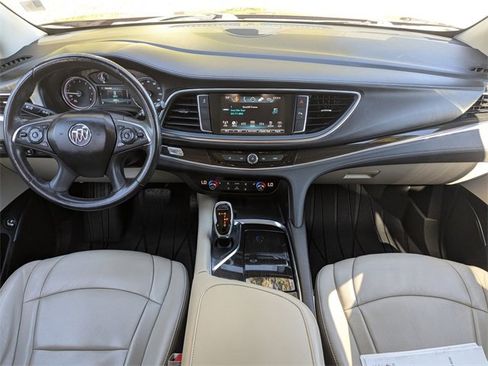 Used 2019 Buick Enclave Essence image 14