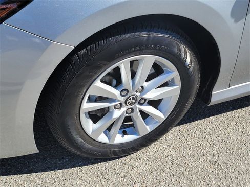 Used 2025 Toyota Camry LE image 11