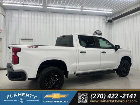 Used 2022 Chevrolet Silverado 1500 Custom Trail Boss AWD/4WD image 2