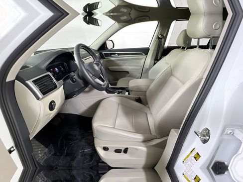 Used 2023 Volkswagen Atlas SE image 20