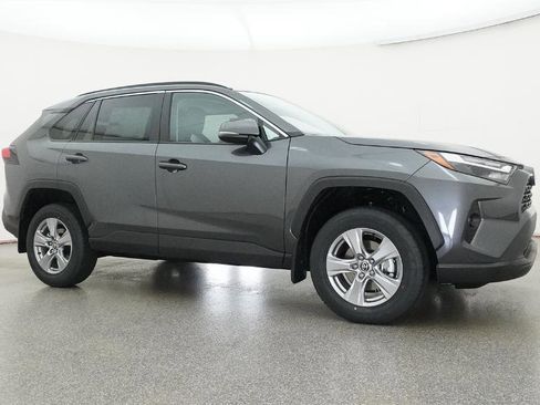 New 2025 Toyota RAV4 XLE image 28