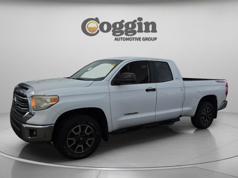 Used 2016 Toyota Tundra image 1