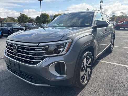 Used 2024 Volkswagen Atlas SEL image 7