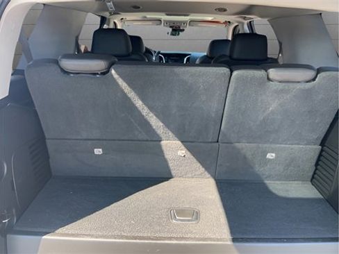 Used 2020 Cadillac Escalade Luxury w/ Escalade Sport Edition image 29