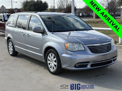 Used 2014 Chrysler Town & Country Touring w/ Trailer Tow Group