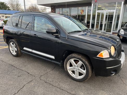 Used 2009 Jeep Compass Limited w/ Sun/Sound Group FWD image 4
