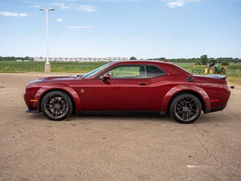 Used 2021 Dodge Challenger R/T Scat Pack RWD image 4