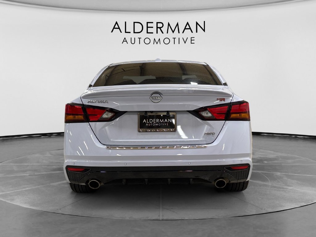 Used 2023 Nissan Altima 2.5 SR w/ SR Premium Package AWD/4WD image 4
