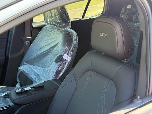 New 2026 Buick Envista Sport Touring w/ Convenience I Package image 16