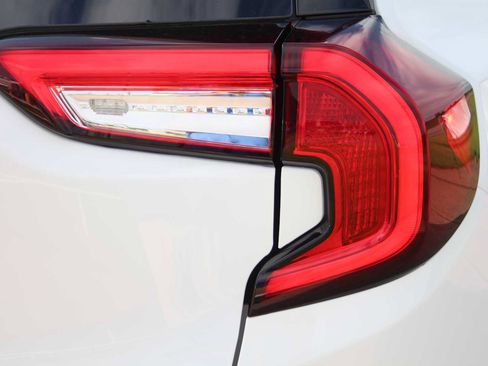 Used 2023 GMC Terrain SLT FWD image 12