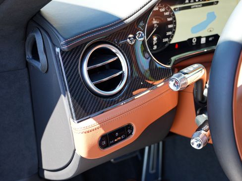 Used 2023 Bentley Continental GT V8 AWD/4WD image 19