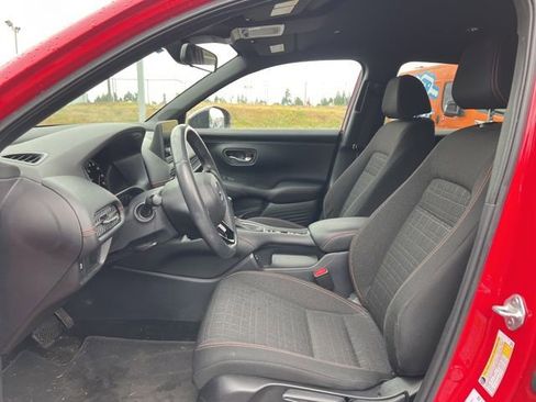 Used 2024 Honda HR-V Sport image 9