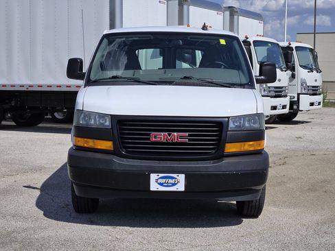 Used 2023 GMC Savana 2500 w/ Driver Convenience Package RWD image 2