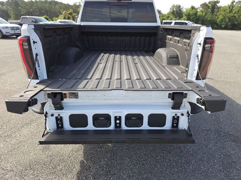New 2026 GMC Sierra 2500 AT4 w/ AT4 Premium Plus Package AWD/4WD image 23