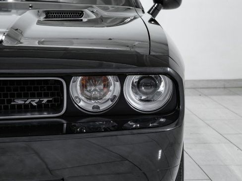 Used 2009 Dodge Challenger SRT8 image 37