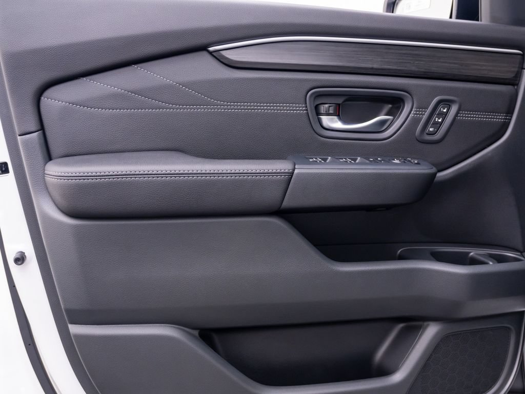 New 2026 Honda Pilot Touring image 14