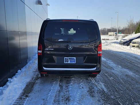 Used 2023 Mercedes-Benz Metris Passenger image 4