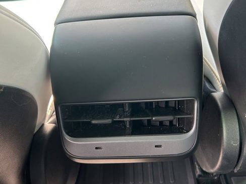 Used 2022 Tesla Model 3 image 27