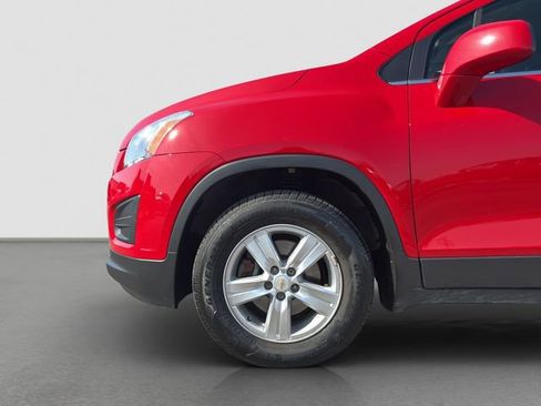 Used 2016 Chevrolet Trax LT w/ LT Convenience Package image 29