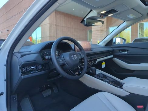 Certified 2025 Honda Accord EX-L image 2