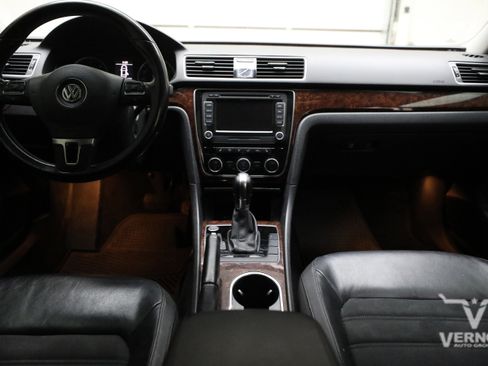 Used 2013 Volkswagen Passat TDI SEL Premium FWD image 13