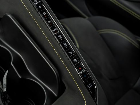 Used 2025 Chevrolet Corvette Z06 w/ Z07 Performance Package RWD image 35