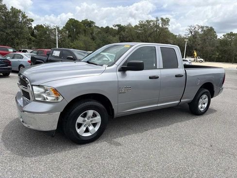 Used 2024 RAM 1500 Classic SLT AWD/4WD image 5