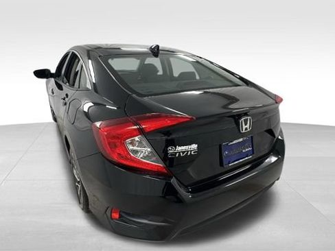 Used 2018 Honda Civic EX image 5