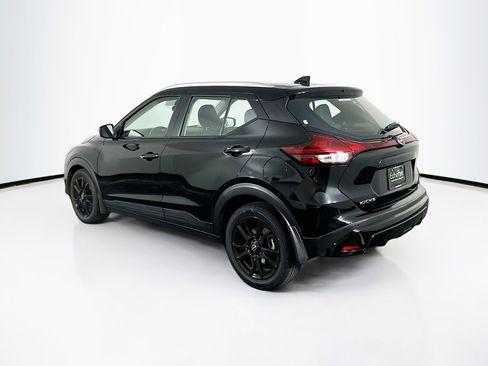 Used 2023 Nissan Kicks SV image 5