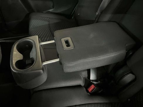 Used 2017 Dodge Journey SE image 12