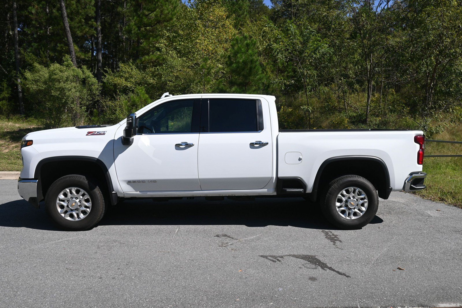 Used 2024 Chevrolet Silverado 3500 LTZ w/ LTZ Convenience Package AWD/4WD image 4