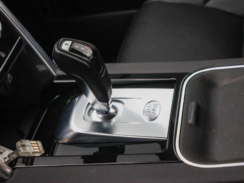 Used 2022 Land Rover Discovery Sport S image 30