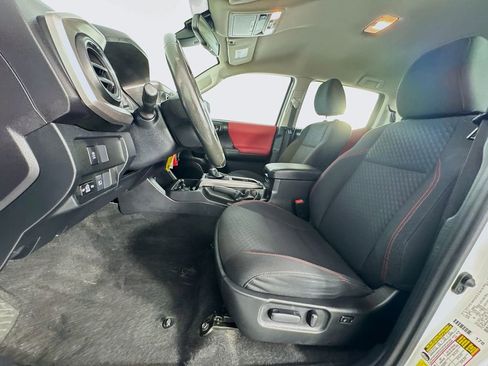 Used 2021 Toyota Tacoma SR5 image 34