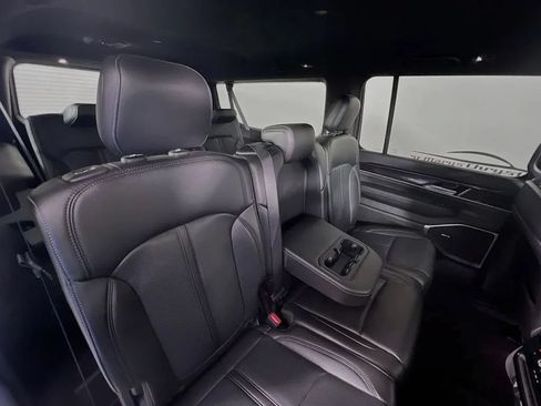 Used 2024 Jeep Wagoneer L 4WD image 30