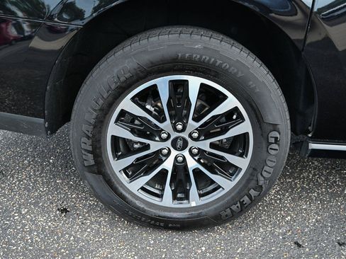 Used 2025 Ford Expedition Max Platinum AWD/4WD image 14
