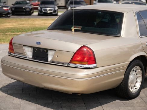Used 1999 Ford Crown Victoria LX RWD image 13