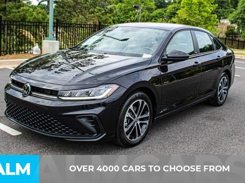 Used 2025 Volkswagen Jetta Sport FWD image 2