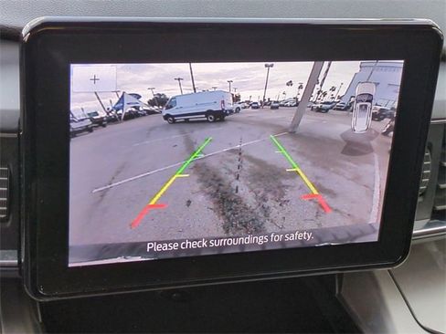 Used 2022 Ford Explorer XLT w/ Equipment Group 202A image 20