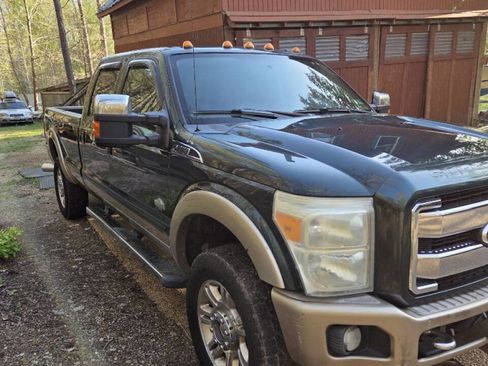 Used 2011 Ford F350 King Ranch w/ King Ranch w/Chrome Pkg image 4