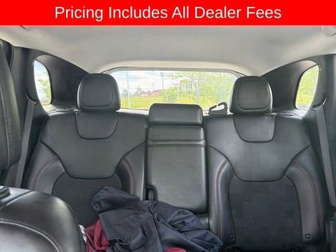 Used 2019 Jeep Cherokee Trailhawk w/ Comfort/Convenience Group AWD/4WD image 12